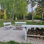 Jelonek Nad Jeziorem I Rzeka Holiday home