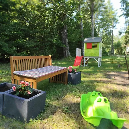 Holiday home Jelonek Nad Jeziorem I Rzeką *