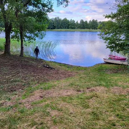 Jelonek Nad Jeziorem I Rzeka Holiday home Spore