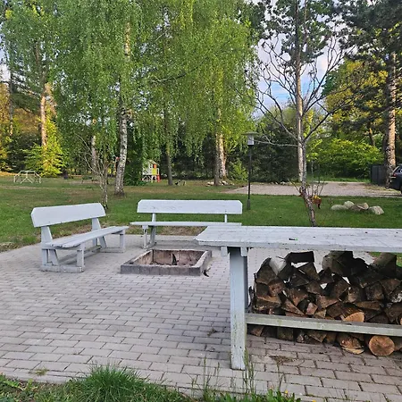 Jelonek Nad Jeziorem I Rzeka Holiday home